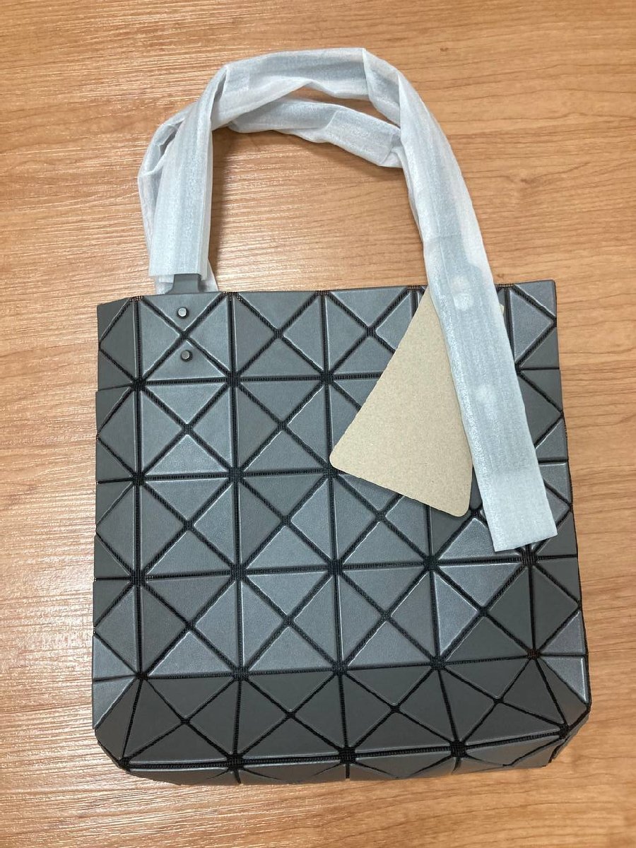 BAO BAO ISSEY MIYAKE バオバオ イッセイミヤケ ハンドバッグ ショルダーバッグ 中古 ■ ポリエステル ■ グレー ■ JZ A1