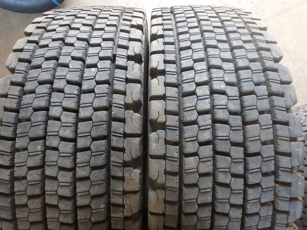 D653 送料無料【245/70R19.5 136/134】ブリヂストン エコピアW901 2本 約7.5分山 W900