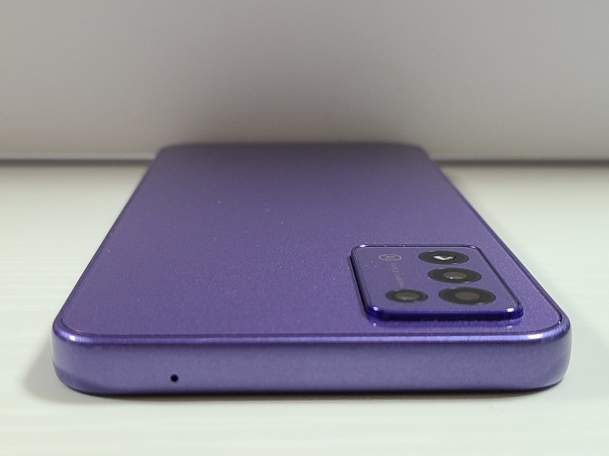 ☆【35679WM】 完動品 Y!mobile A202ZT Libero 5G Ⅲ パープル SIM 
