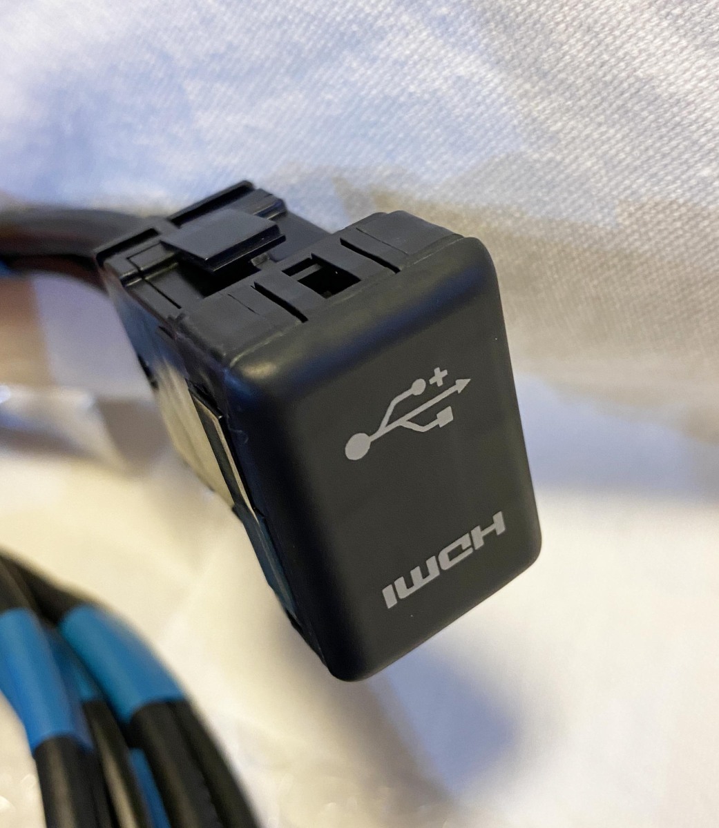 トヨタ 純正品 USB HDMI 入力端子 ケーブルセット スペアホールタイプ 