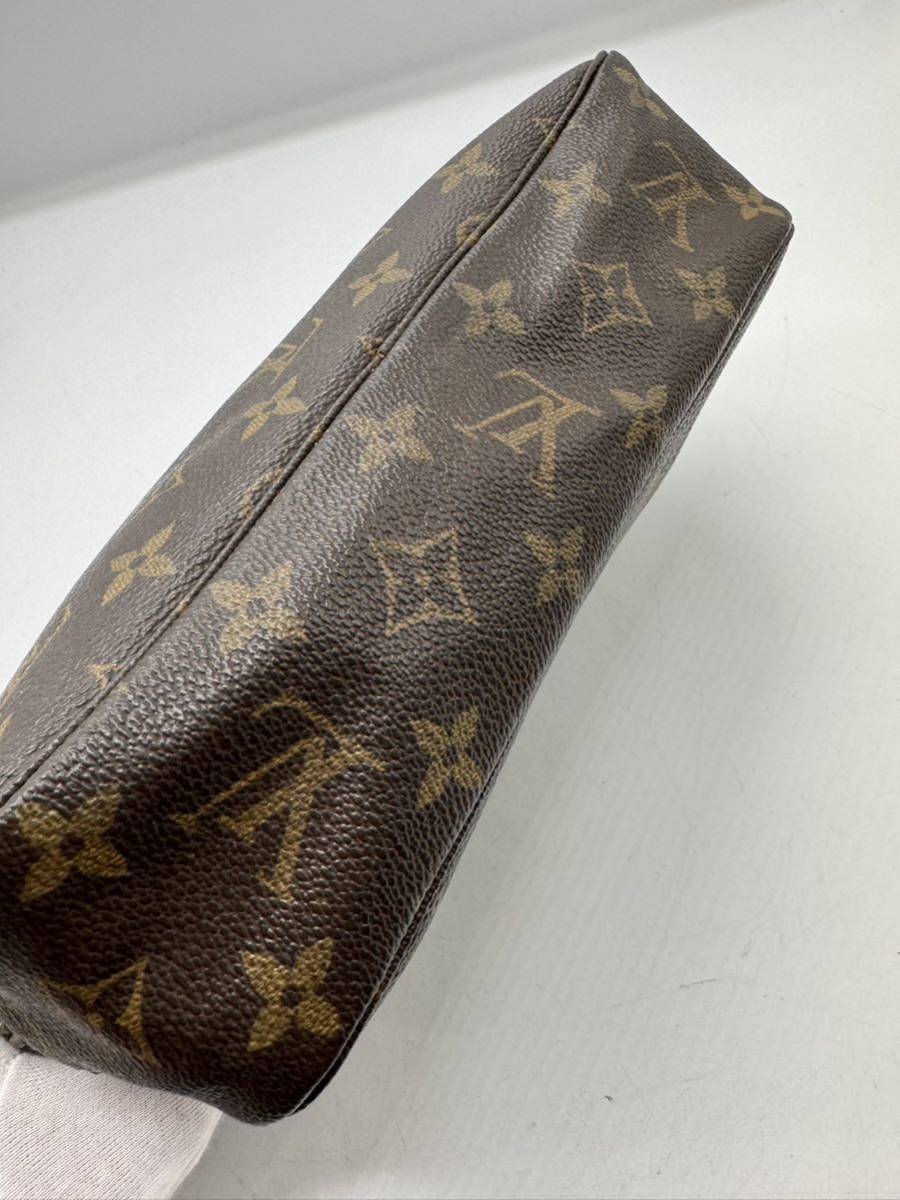 ☆ LOUIS VUITTON / ルイヴィトン トゥルース トワレット 23