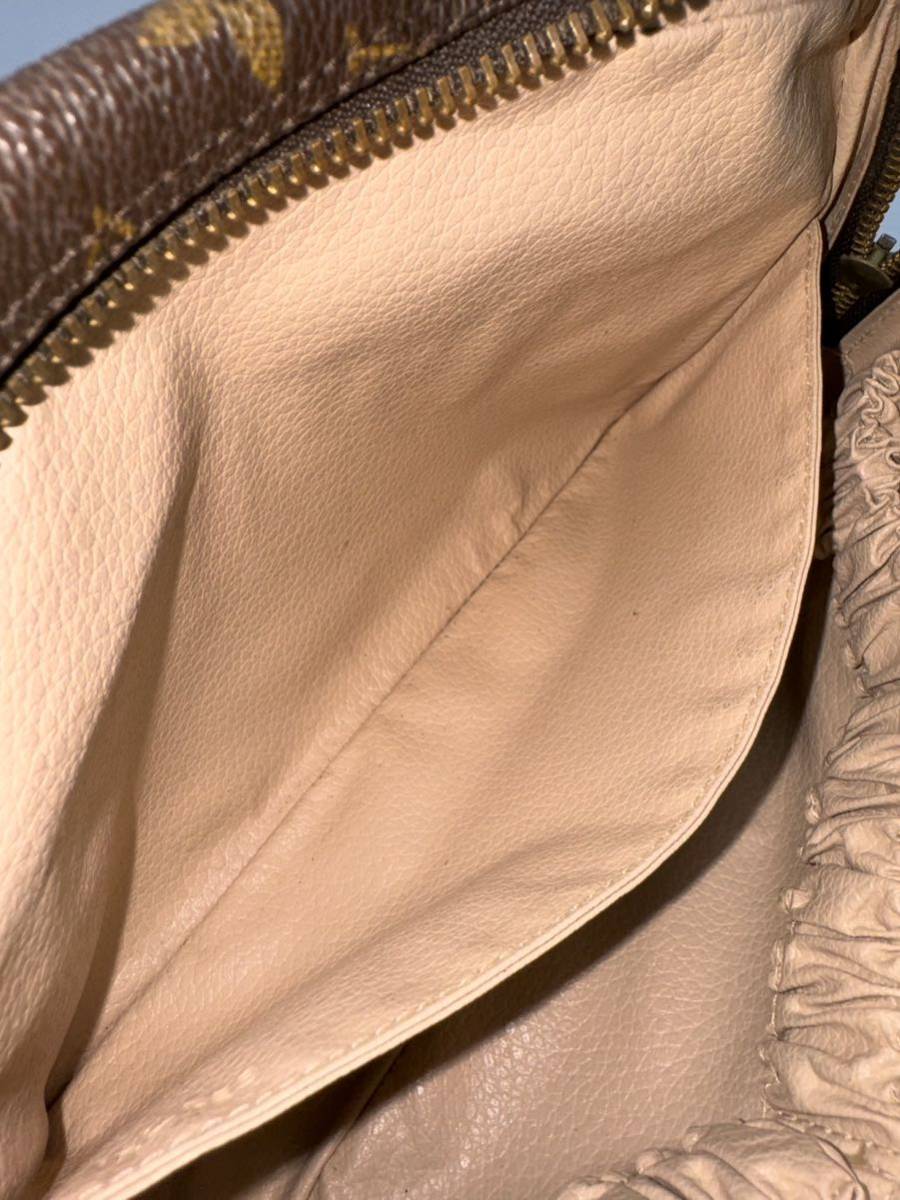 ☆ LOUIS VUITTON / ルイヴィトン トゥルース トワレット 23