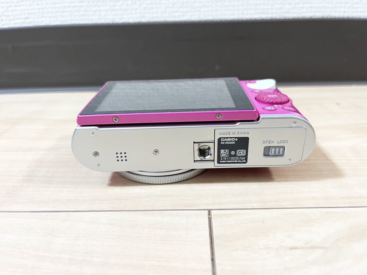 美品】CASIO カシオ EXILIM EX-ZR3200 デジタルカメラ 美品】CASIO カシオ EXILIM EX-ZR3200 デジタルカメラ
