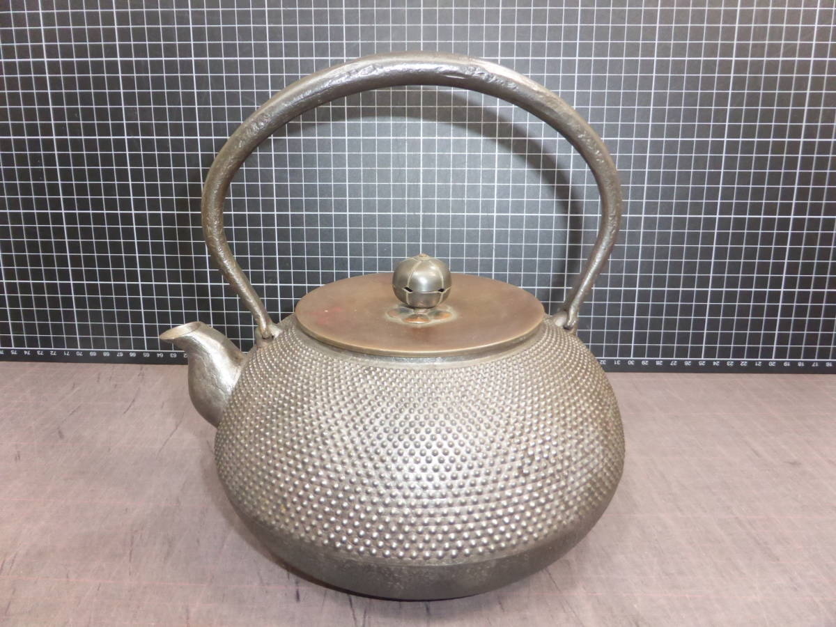 610 「金狐堂」南部鉄瓶 満水1750mL 重さ1510g 水漏れはありません