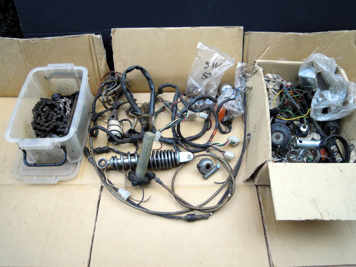 ジャンクパーツセット ホンダ モンキー 当時物 レストアに ハーネス イグニッションコイル ホーン ウィンカー Z50A モンキー 両手ブレーキ