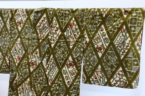 【着物フィ】アンティーク 銘仙 濃い抹茶色 身丈150cm 可愛い 大正ロマン レトロ 仕立て上がり 正絹 kimono 15043