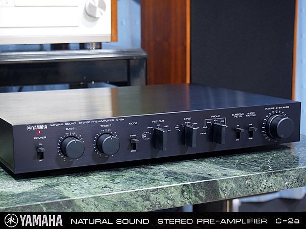 YAMAHA C-2a ♪ヤマハ・サウンドを象徴する 銘プリアンプ