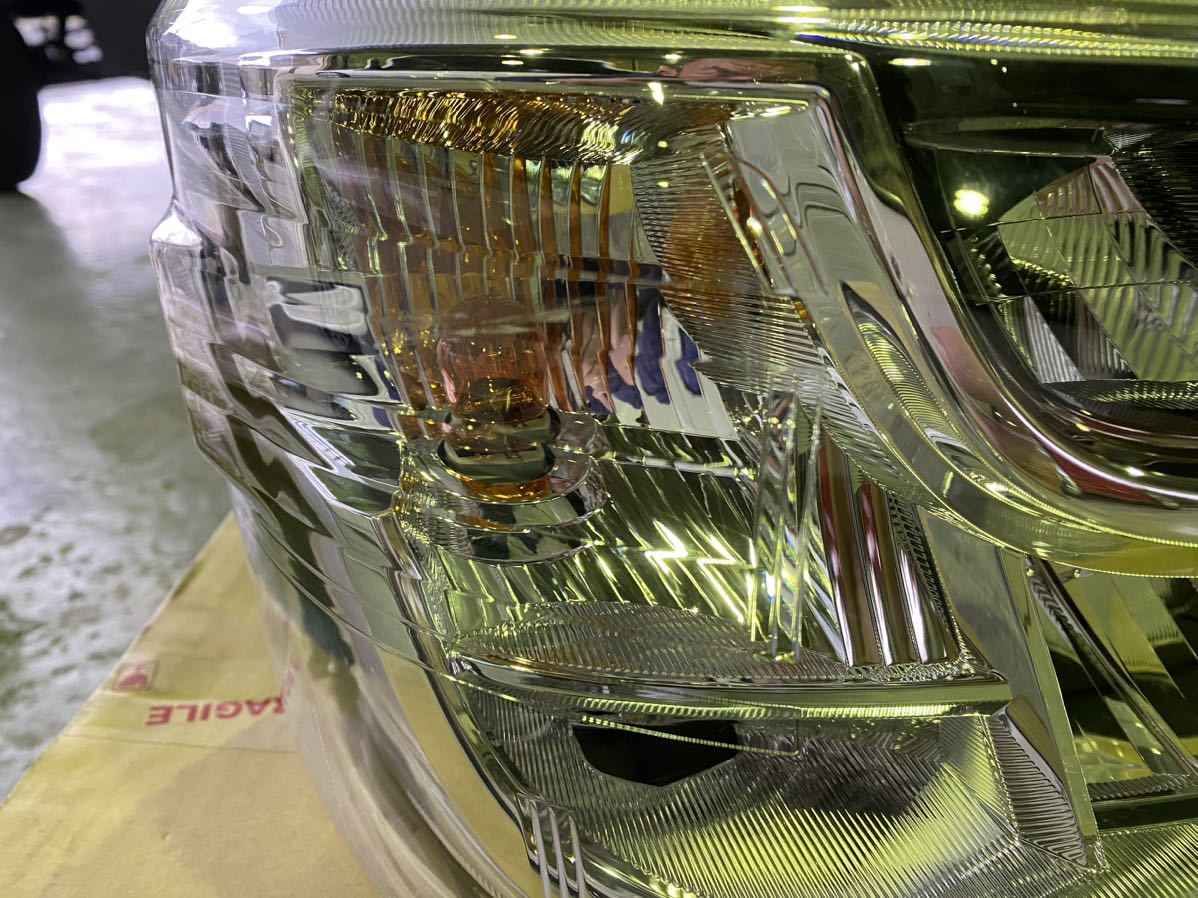 ダイハツハイゼット S500P 右ヘッドライト LED ハイゼットトラック後期