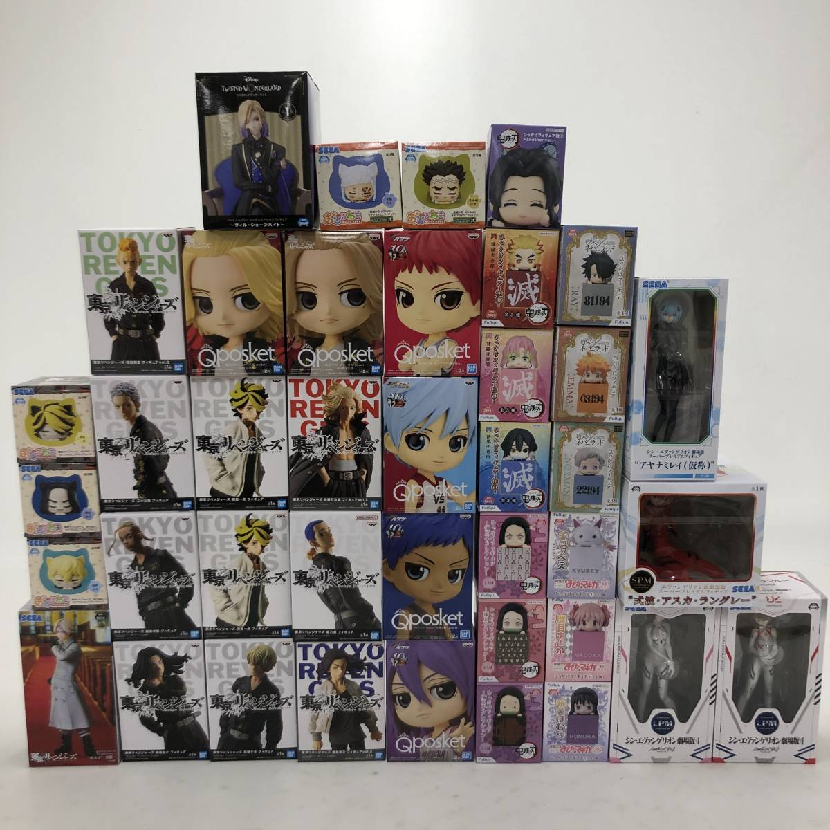大量まとめ アニメ フィギュア 40点セット プライズ 東リベ 黒バス 鬼滅 エヴァ まどマギ 約ネバ 他※テープ未切断/被りあり【中古品】