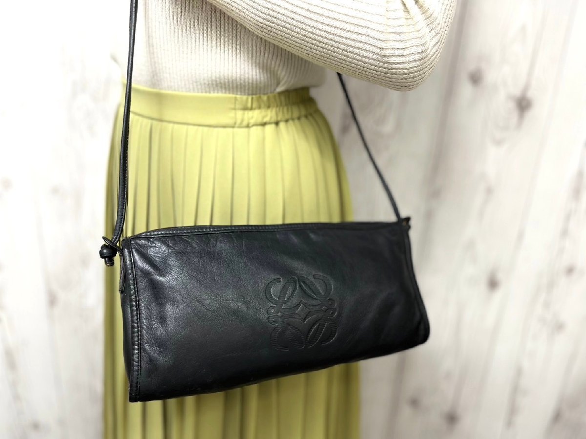 極美品 LOEWE ロエベ アナグラム ショルダーバッグ バッグ レザー