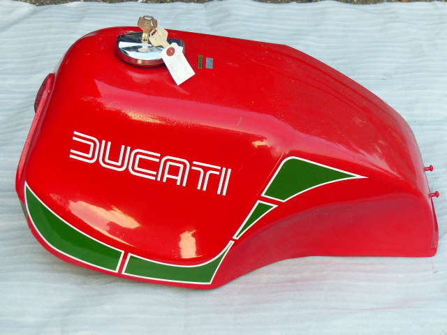 MHR900純正フュエルタンク現状品キー付き