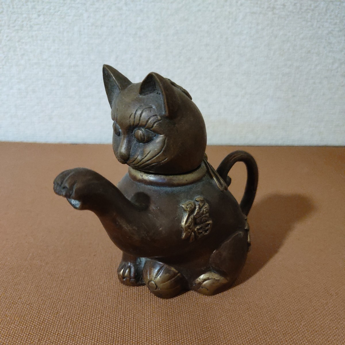 【品質保証，送料無料】 招き猫 真鍮製 水差し 急須 縁起物(真鍮製)｜売買されたオークション情報、yahooの商品情報をアーカイブ公開 - オークファン 真鍮製