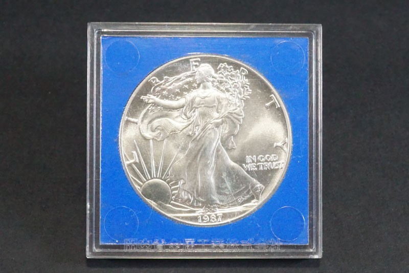 (66)外国貨幣 アメリカ ウォーキングリバティ銀貨2枚◆未使用◆極美品◆純銀1ドル1オンス リバティ銀貨 1986年1987年イーグル銀貨コイン アメリカ イーグル 1ドル
