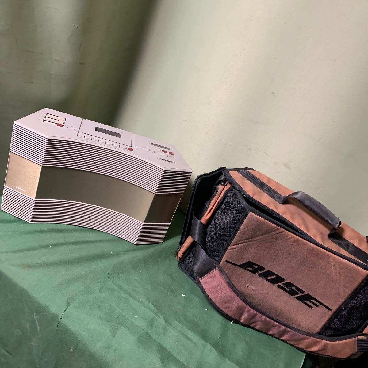 【特価】BOSE AW-1D ACOUSTIC WAVE STEREO 通電 壊れてても捨てられない。15年以上使い続けてる名機「BOSE AW-1D