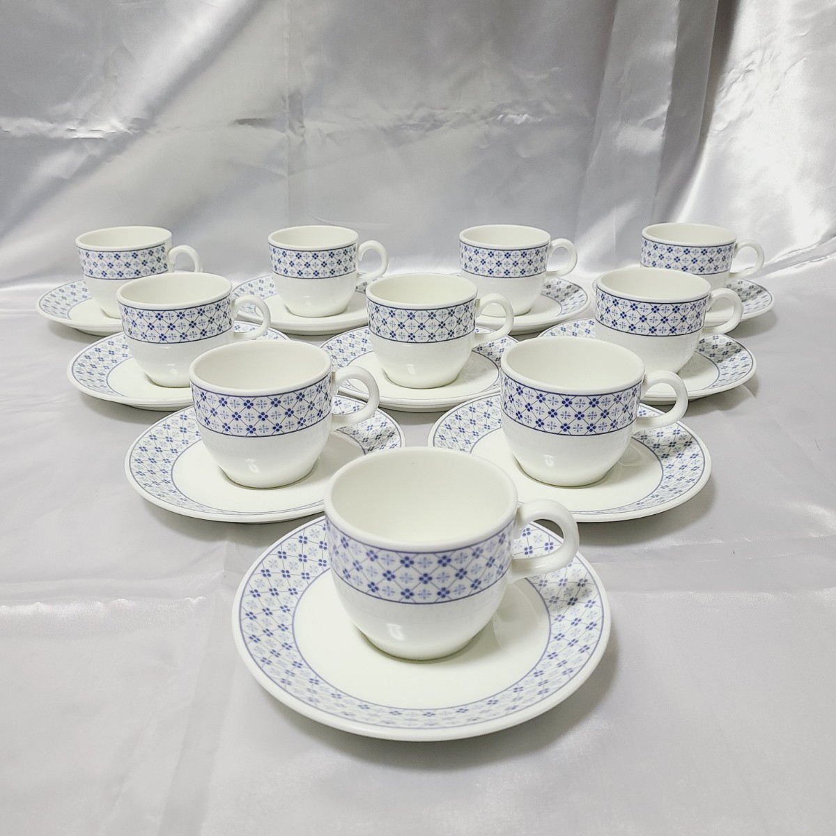 ナルミ　ミラノ食器14点セット　プレート　カップ&ソーサー　まとめ売り Yahoo!オークション -「ナルミ ミラノ セット」の落札相場・落札価格