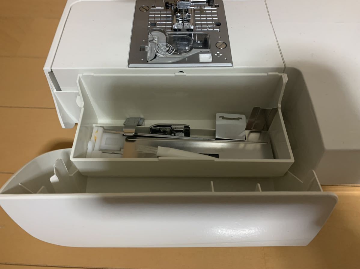 JUKI f250-J コンピューターミシン 動作未確認 通電のみ確認 ジャンク