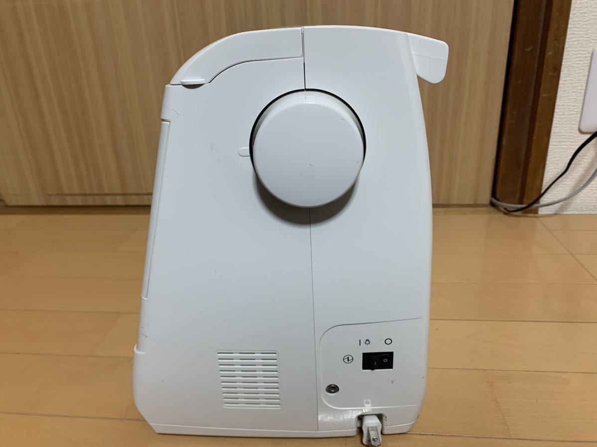 JUKI f250-J コンピューターミシン 動作未確認 通電のみ確認 ジャンク