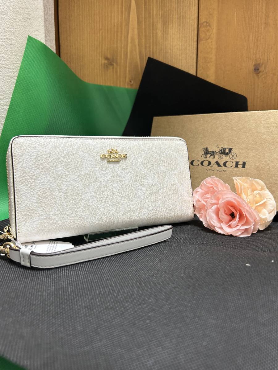コーチ COACH長財布 財布 シグネチャー ラウンドジップ スヌーピー