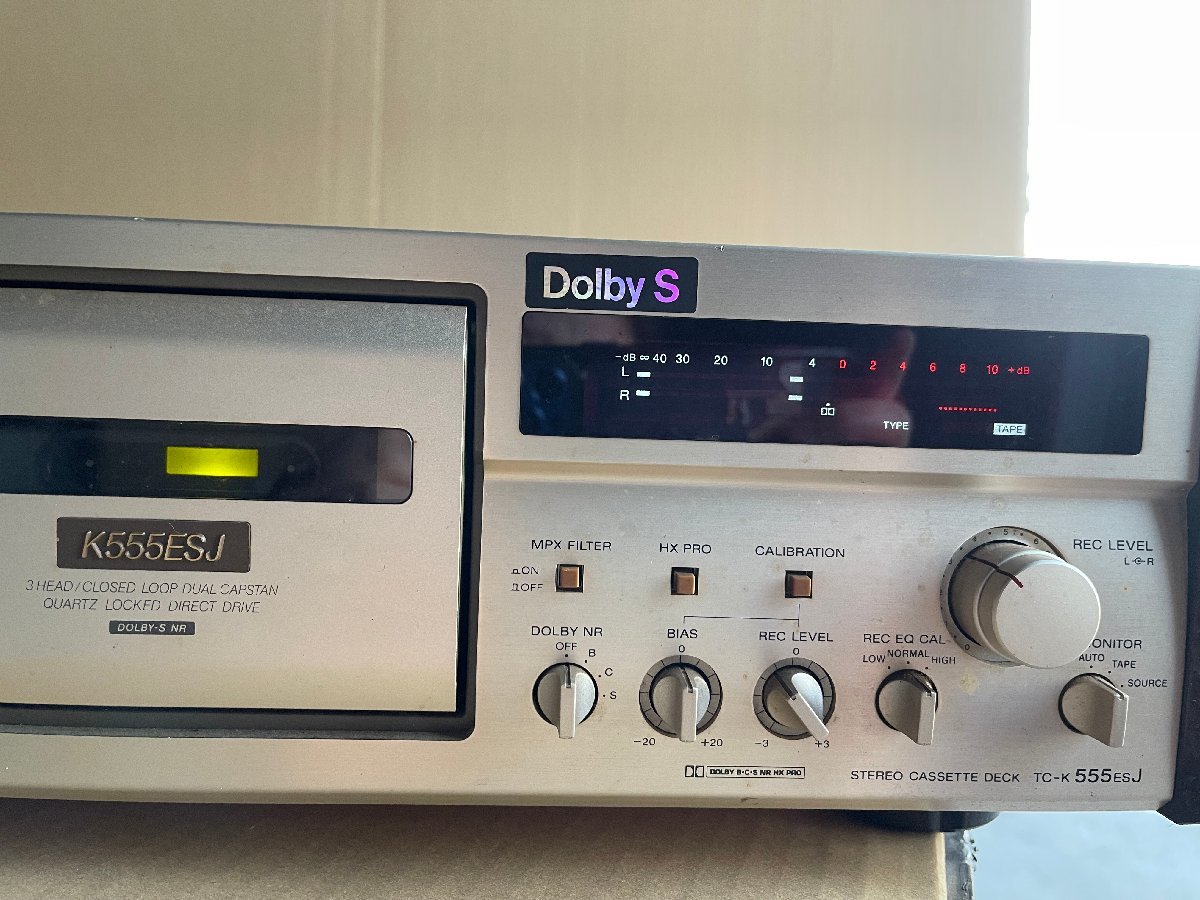 SONY カセットデッキTC-K555ES　通電確認済（ジャンク品） SONY カセットデッキTC-K555ES 通電確認済（ジャンク品） SONY