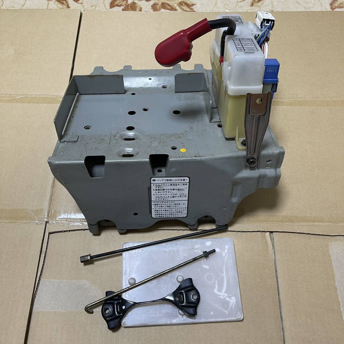 スカイライン R33 ECR33 ヒューズボックスの位置 10A 日産 - 純正