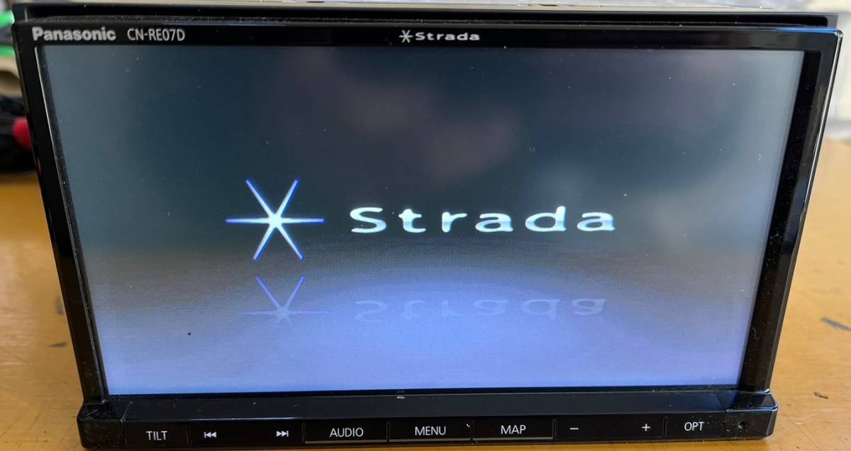☆ストラーダPanasonicカーナビCN-RE07WD☆地図データ2020年