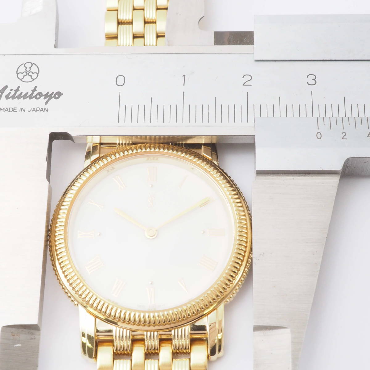 イヴ・サンローラン 4625-E67790 TA YVES SAINT LAURENT クォーツ 