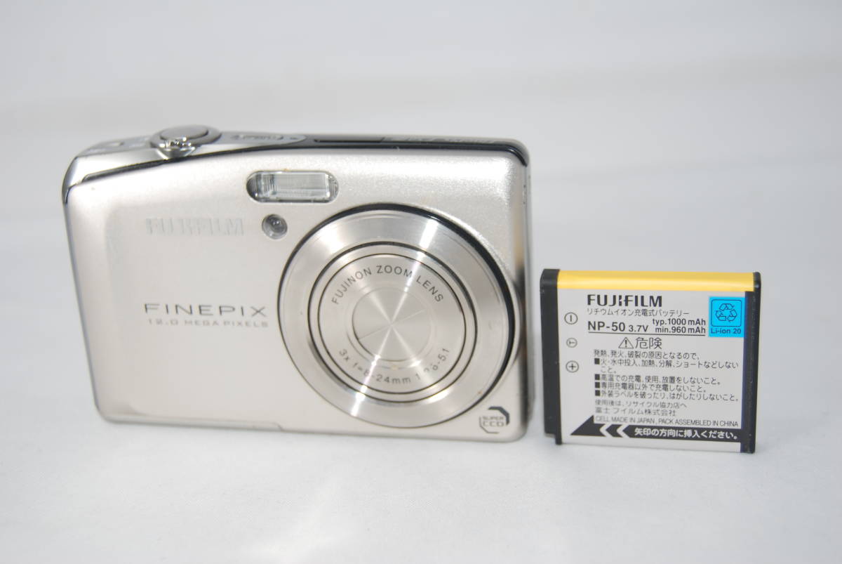 ★簡易チェック済み★外観、レンズ良好★ FUJIFILM フジフィルム FinePix F50fd シルバー #E-808