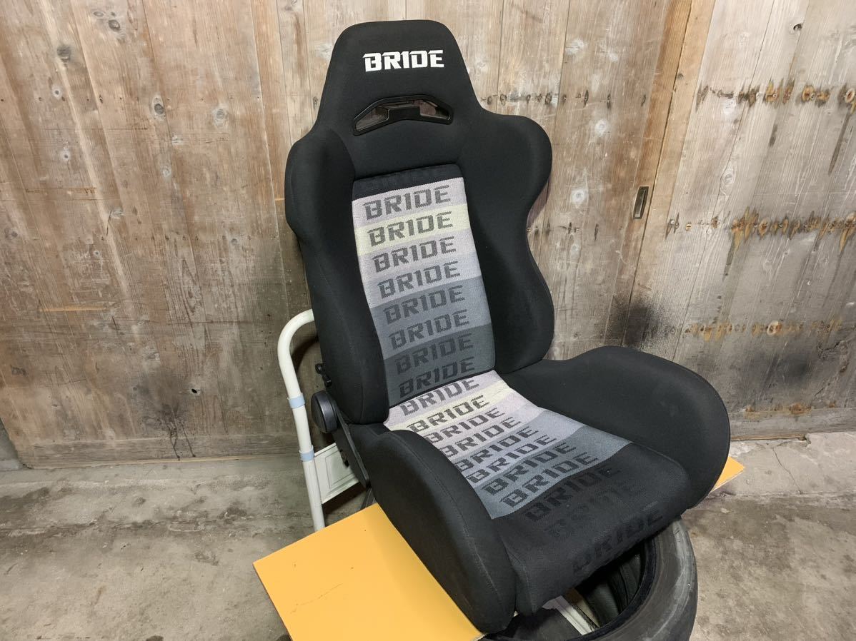 BRIDE ブリット ブリックス セミバケットシート グラデーションロゴ