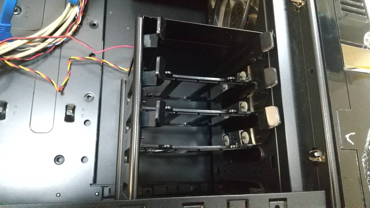 古めのG-TUNEのケース　欠品と難点多数のためジャンク出品！　動作不明のDVDドライブ付き！_9