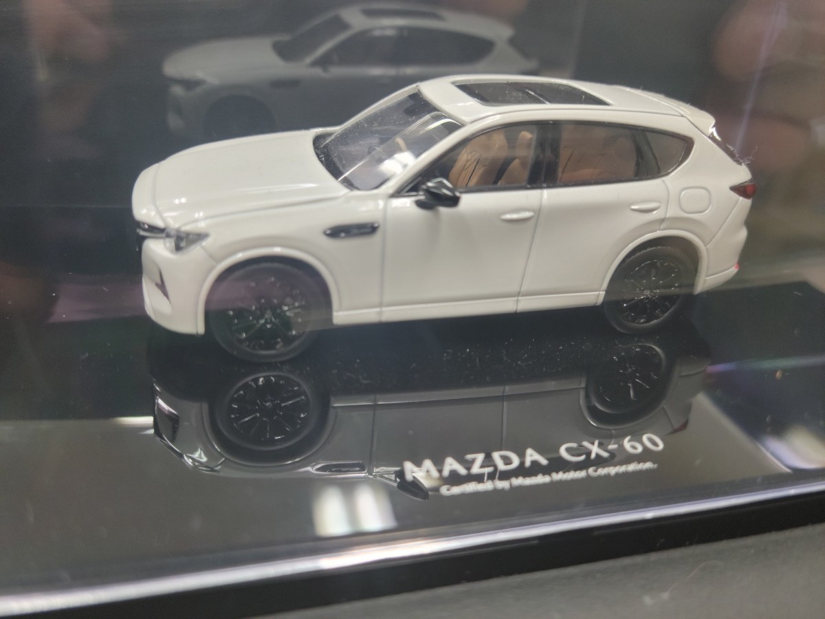 マツダ　CX-60 純正　ミニカー　ロジウムホワイト_1