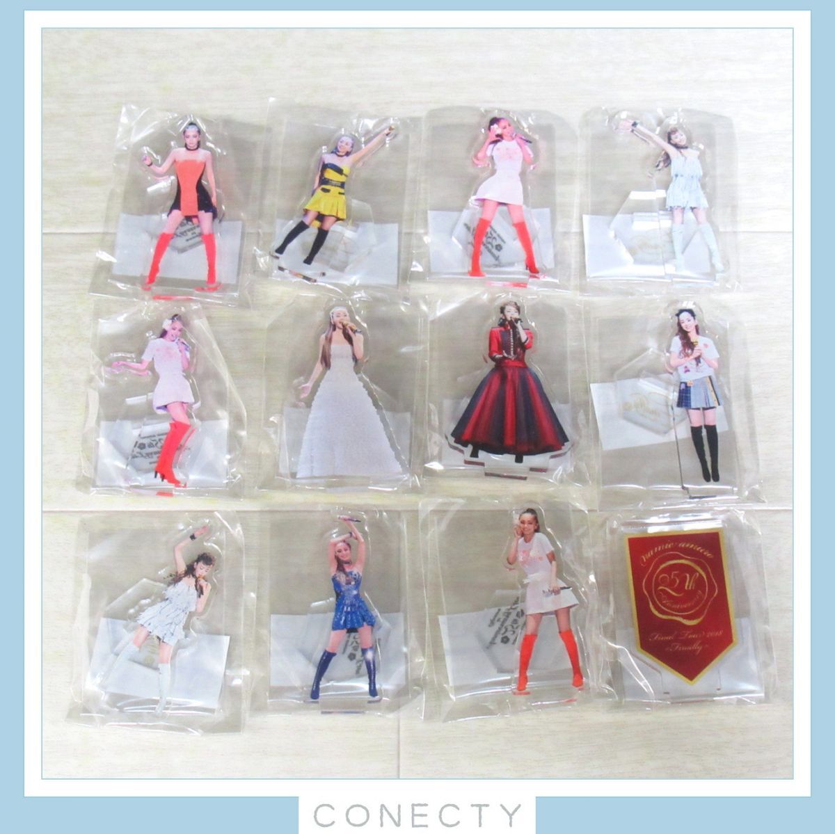 安室奈美恵 アクリルスタンド 24種セット 美品☆安室奈美恵 アクリルスタンド/缶マグネット/ワッペン 等 まとめ