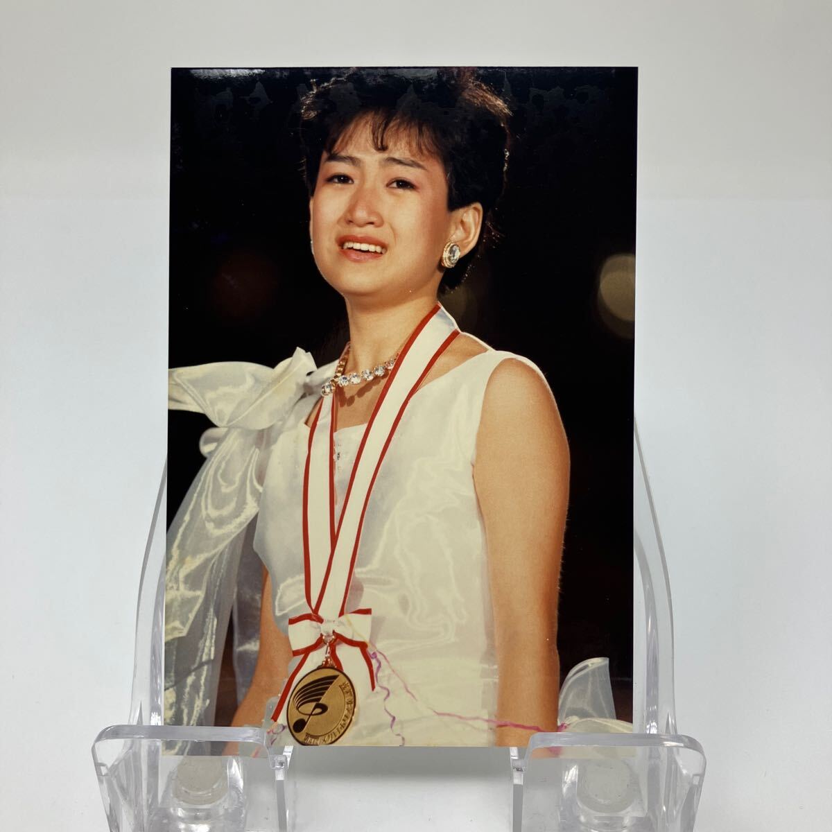 Y0330c23【写真】岡田有希子　8㎝×11.5㎝_1