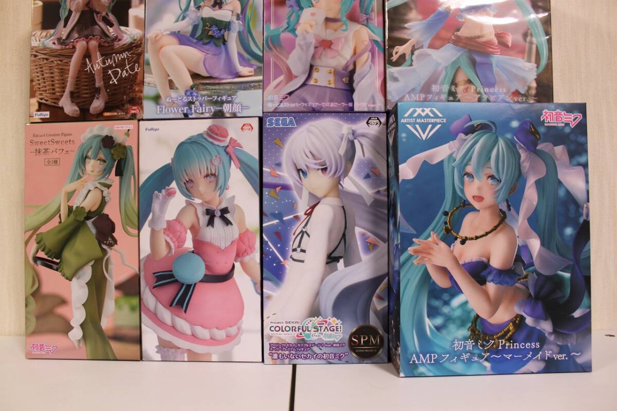 【プライズ】 プライズフィギュア まとめ売り　11点セット（初音ミク、月曜のたわわ、冴えない彼女の育てかた）_2