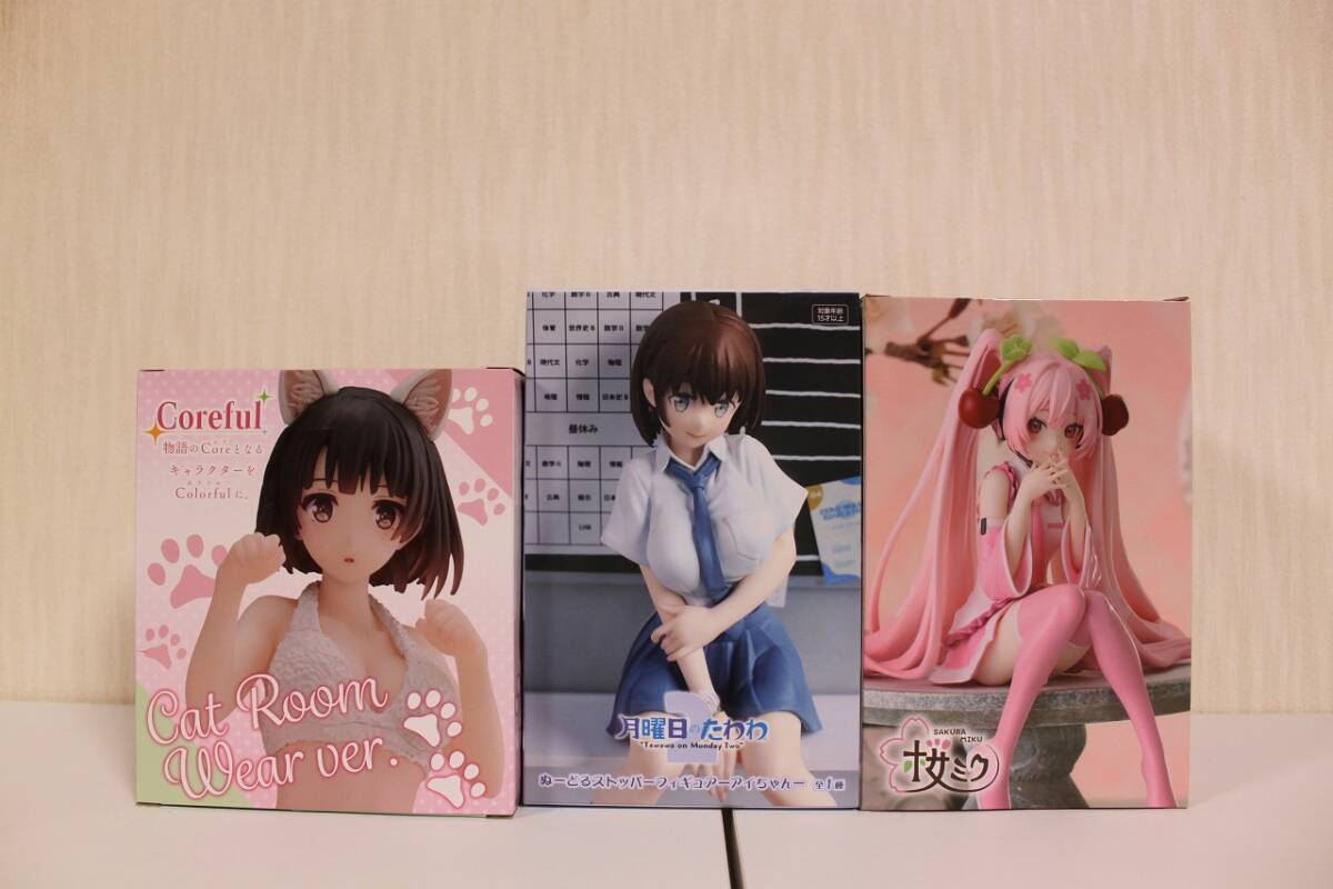 【プライズ】 プライズフィギュア まとめ売り　11点セット（初音ミク、月曜のたわわ、冴えない彼女の育てかた）_4