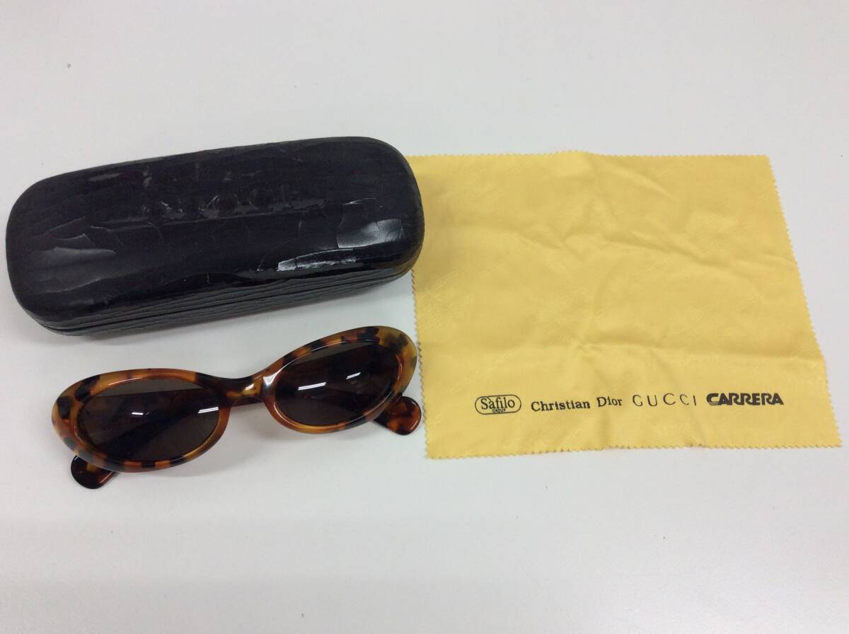 571 GUCCI　グッチ　サングラス　度無　GG2420/S □5271 中古品 GUCCI グッチ サングラス 135 GG 2420/S D19 52□19