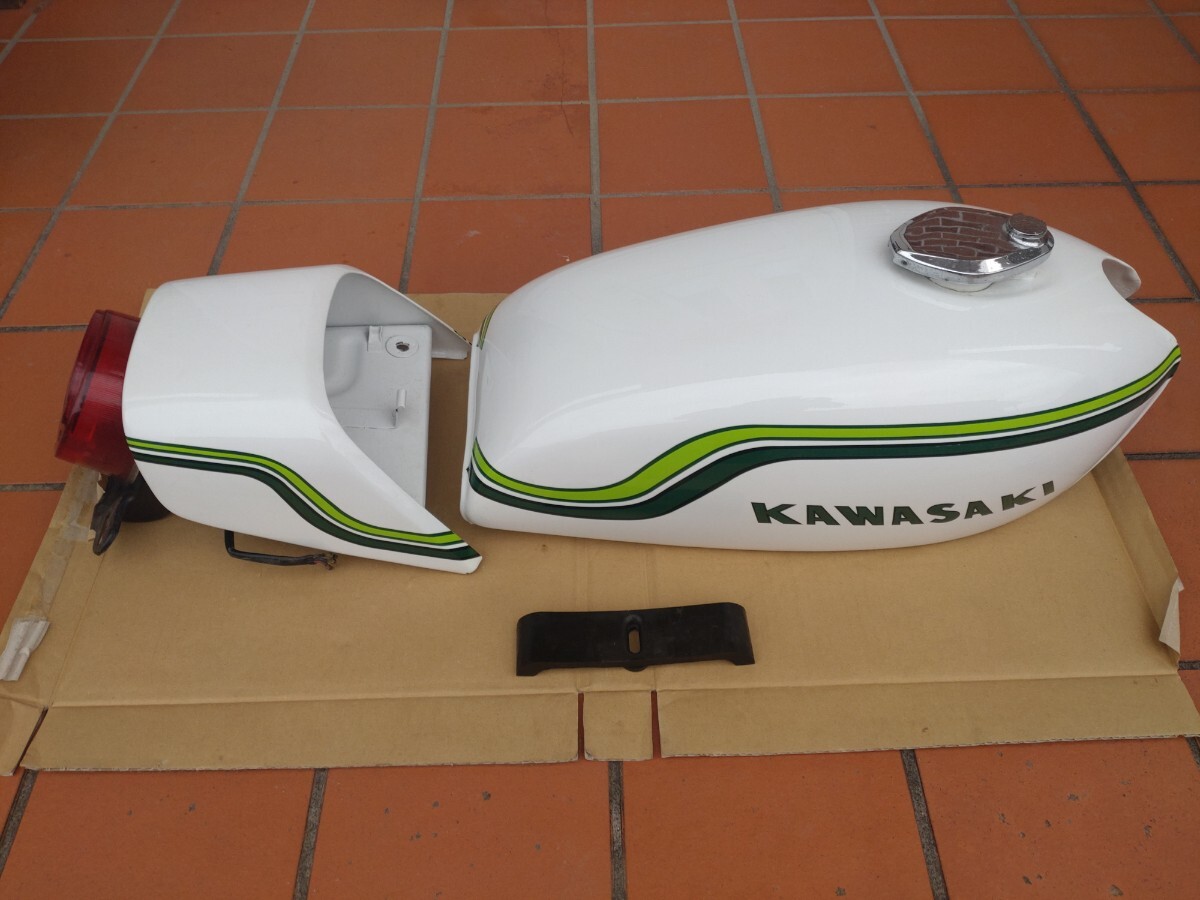 カワサキ　KH 250 400 SS　タンク　テールカウル　ランプ　セット　S1 S3 外装　レインボー_1