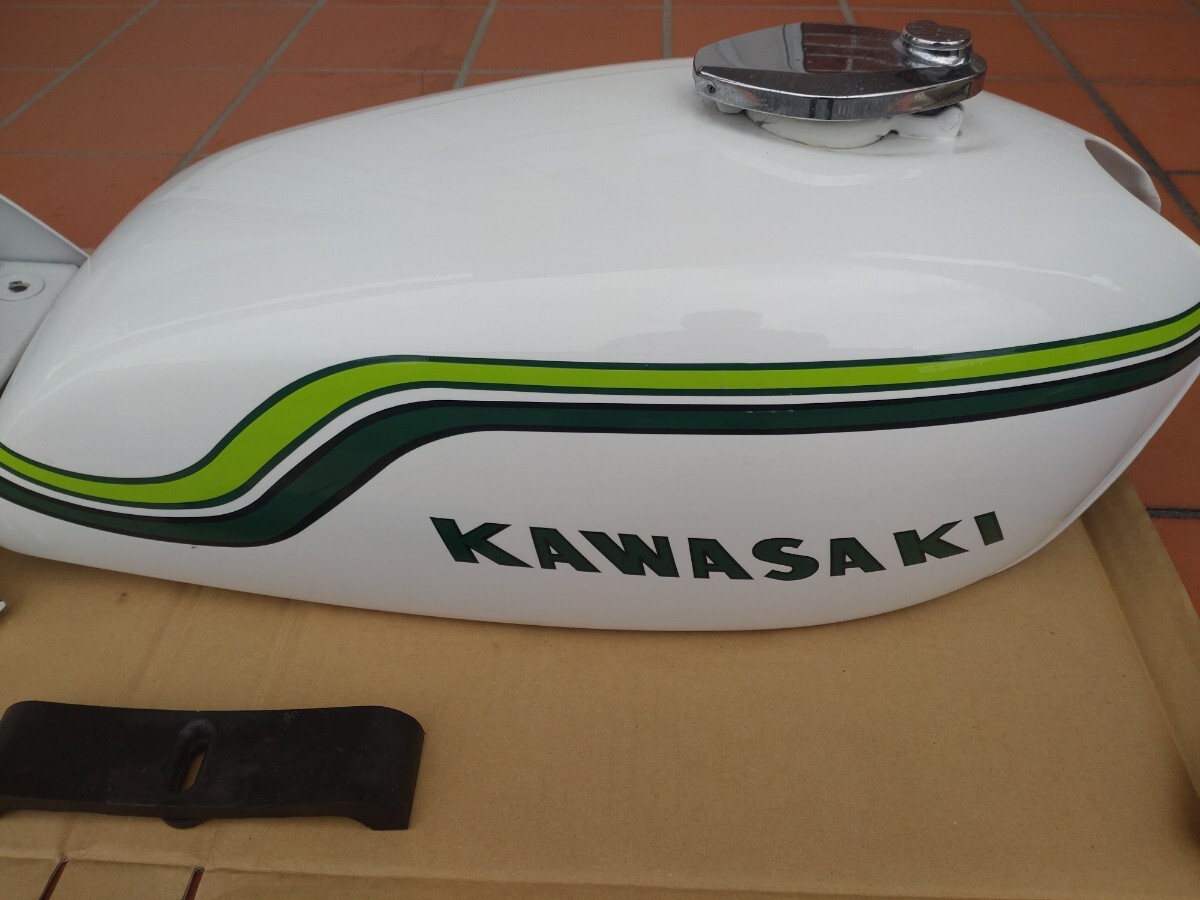 カワサキ　KH 250 400 SS　タンク　テールカウル　ランプ　セット　S1 S3 外装　レインボー_10