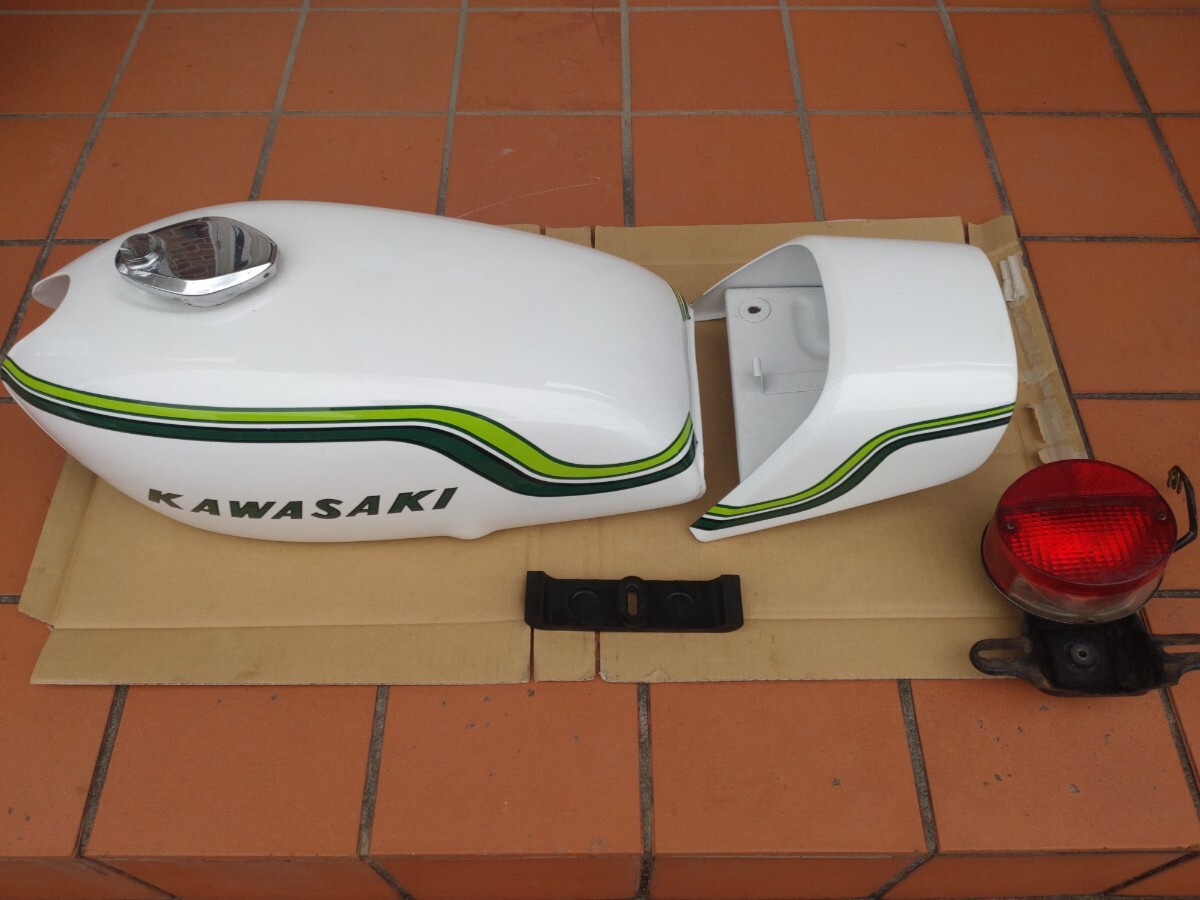 カワサキ　KH 250 400 SS　タンク　テールカウル　ランプ　セット　S1 S3 外装　レインボー_2