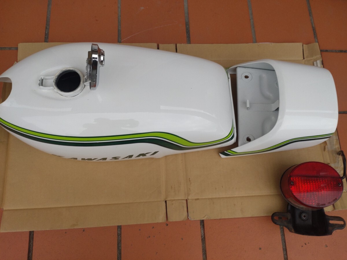 カワサキ　KH 250 400 SS　タンク　テールカウル　ランプ　セット　S1 S3 外装　レインボー_4
