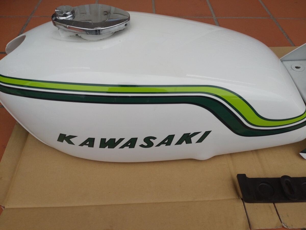 カワサキ　KH 250 400 SS　タンク　テールカウル　ランプ　セット　S1 S3 外装　レインボー_9