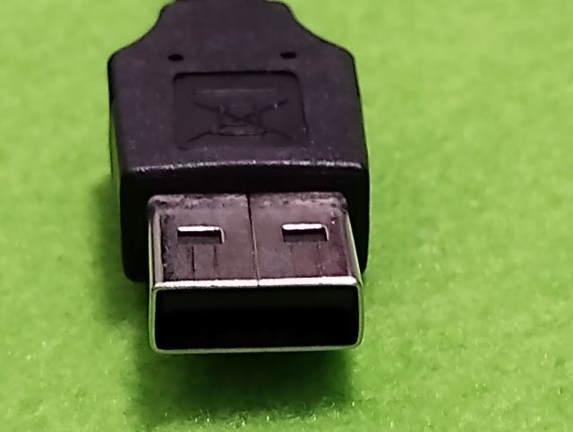 USBケーブル（mini USB Type-B）_2