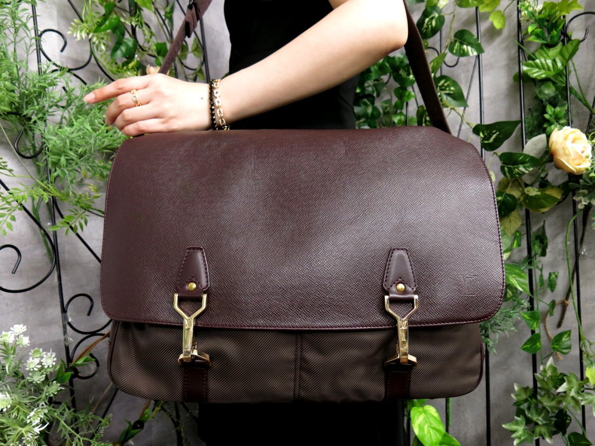 ○美品○LOUIS VUITTON ルイ・ヴィトン○タイガ○デルスー○M30166