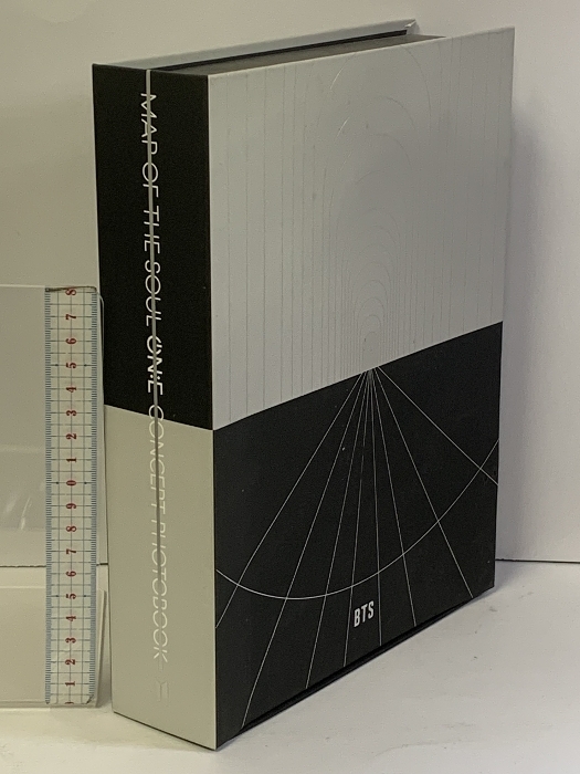 BTS MAP OF THE SOUL ON:E CONCEPT PHOTOBOOK SPECIAL HYBE Three Sixty Co 防弾少年団 写真集_1