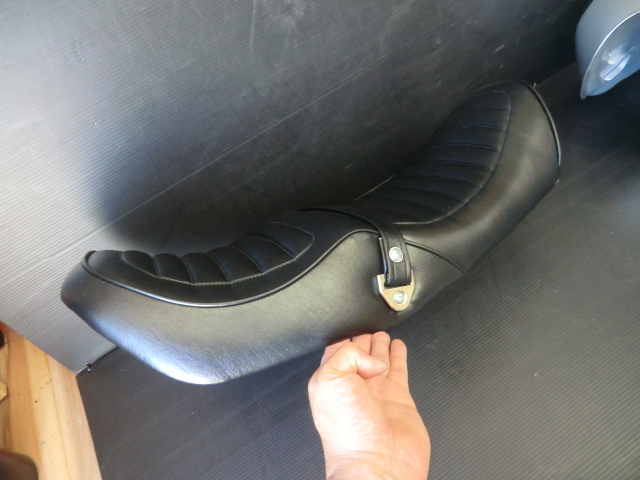 XJ400 XJ400D XJ550 シルバー外装セット ２段シート張り替え後未使用 BEETタイプフロントフェンダー、アルフィン CBX FX GS KH CB GP_9