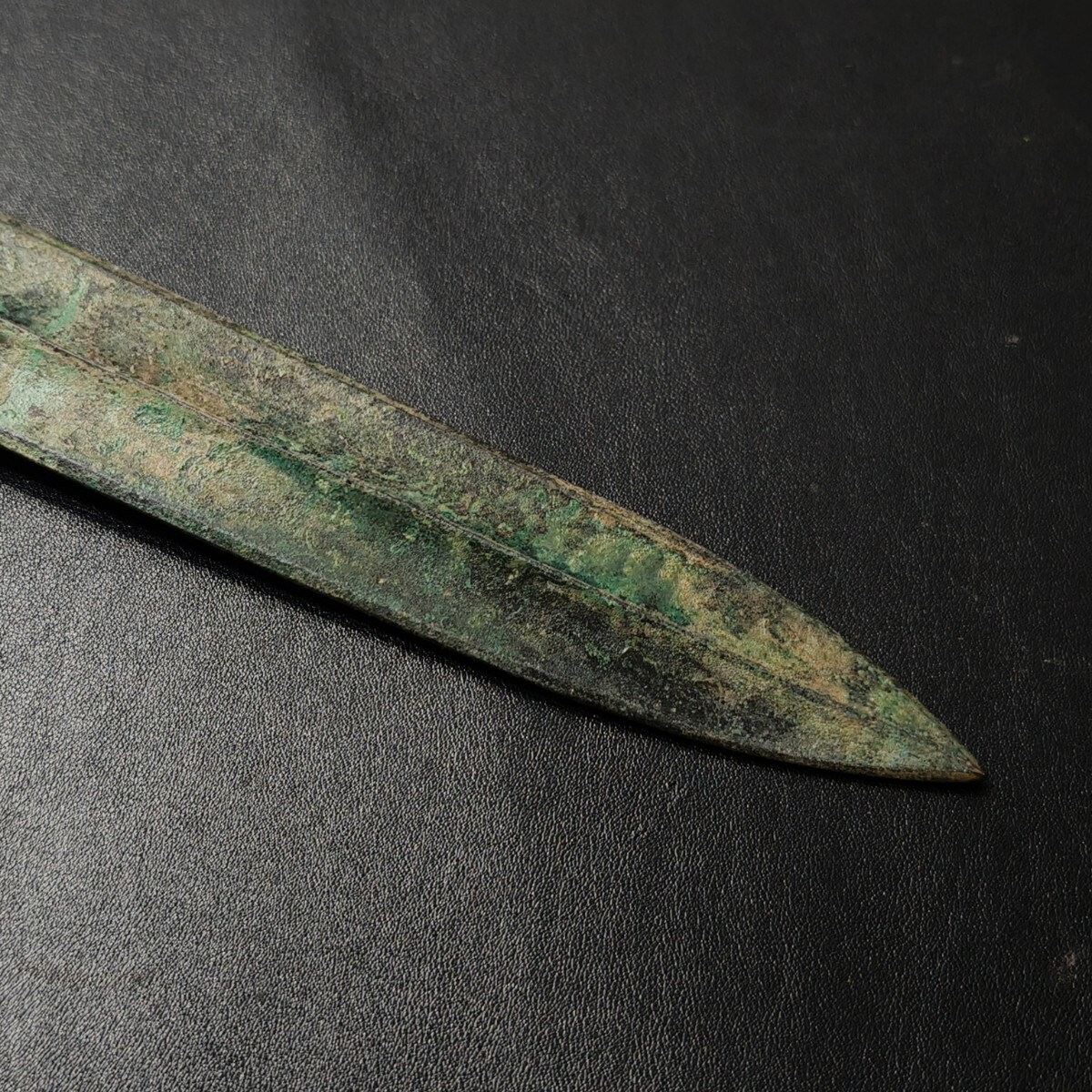 Y01 中国青銅器 青銅剣 円形鍔 青銅器 銅製置物 刀剣美術 銅剣 置物