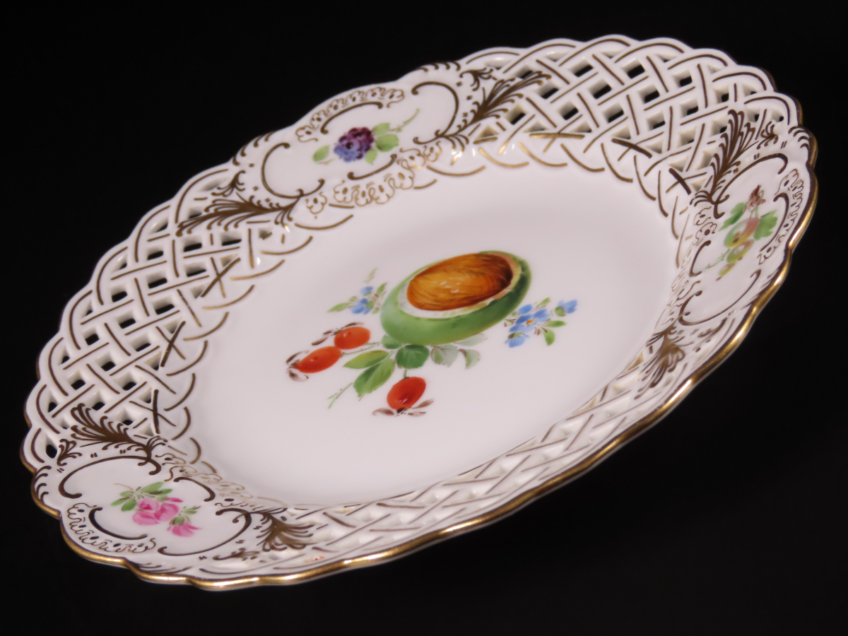 ONE'S】MEISSEN マイセン 金彩透かしレリーフ 果物文 飾皿 径15.5cm ONE'S】MEISSEN マイセン 金彩透かしレリーフ 果物文 飾皿 径15.5cm