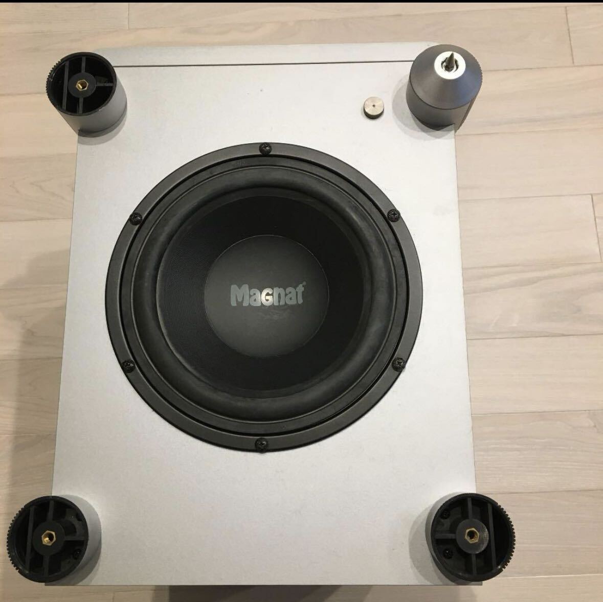 独Magnat Symbol 5100Aシリーズ　サブウーファー_5