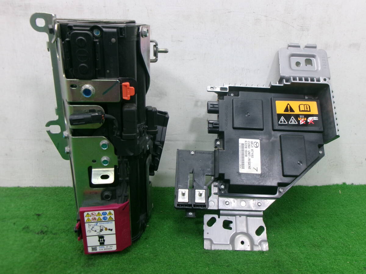 アテンザワゴン LDA-GJ2AW 中期 サブバッテリー キャパシター DCDCコンバーター 純正 H27年 XD GJ系 GJ2FW G46L-67-ZC0 GKJ1-67Y60 アテンザワゴン サブバッテリー LDA-GJ2AW H27年 DCDCコンバーター アテンザスポーツ