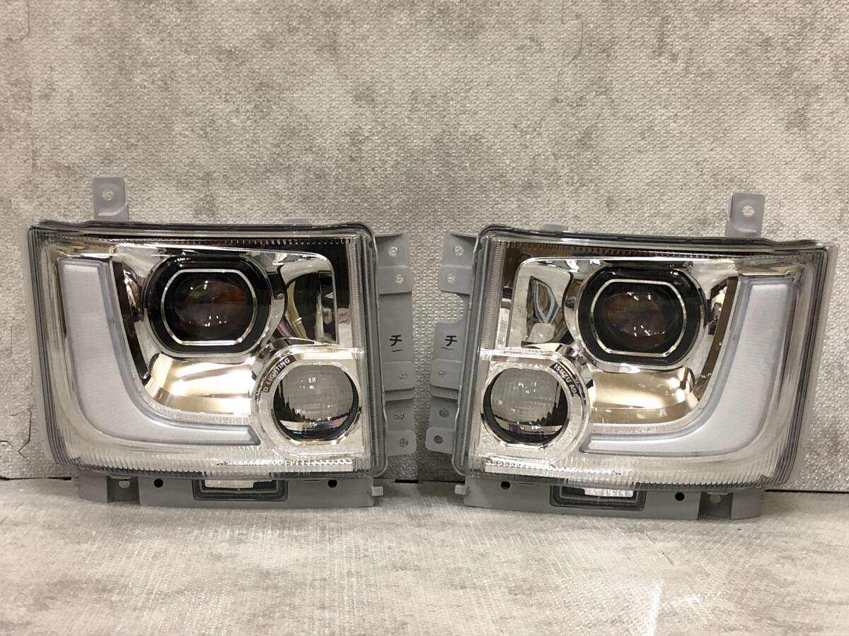 いすゞ イスズ 現行型 ギガ NEW ファイブスター ギガ 純正 LED ヘッドライト 左右セット 新品未使用 KOITO 8-97790707-0/8-97790708-0 いすゞ GIGA | 現役ファイブスター乗りが新型ギガを解説新型ギガハイルーフの進化を実感 驚きの快適性とは⁈ いすゞ、新キャブデザイン採用の「ギガ」をジャパンモビリティ