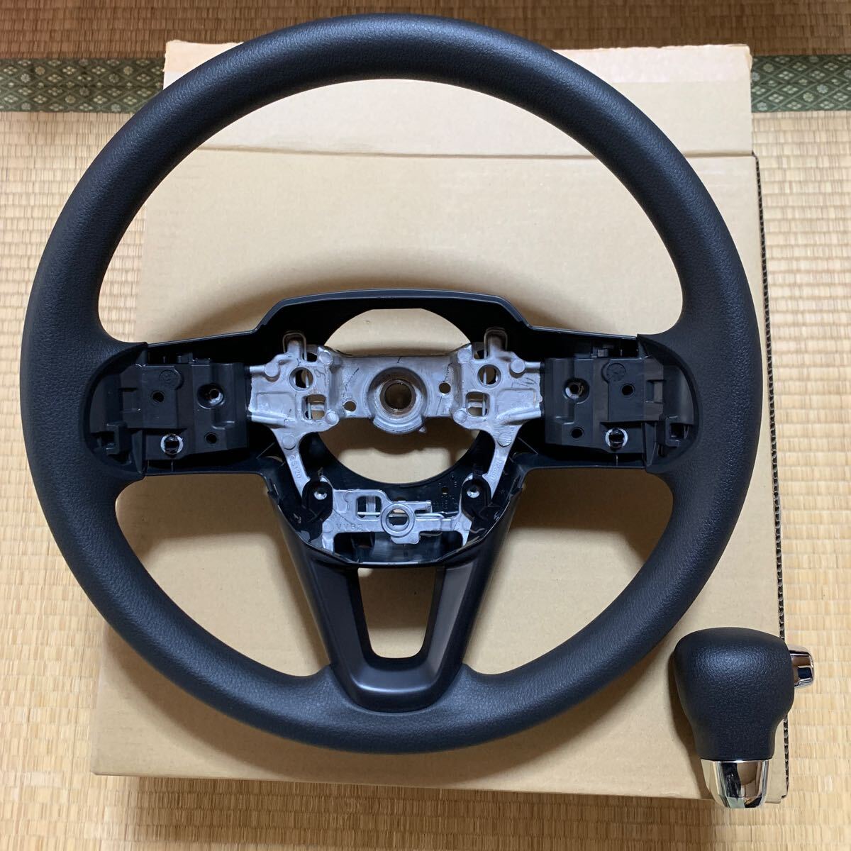 新車外し LA850S ムーヴキャンバス 純正ステアリングホイール シフト 
